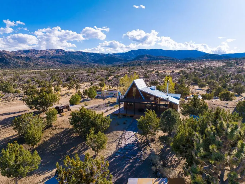 1102 Burlington Road, Pioneertown, CA — listing photo 1