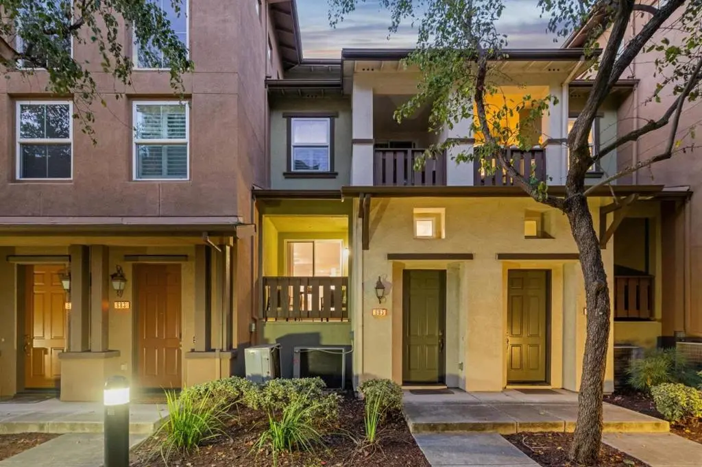 Townhouse for sale at 685 Modern Ice Drive, San Jose, CA featuring 3 beds and 2 baths