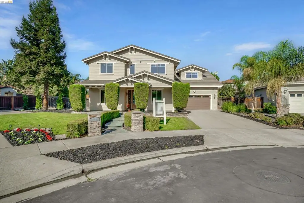 Single Family Residence for sale at 2571 Wakefield Ct, Brentwood, CA featuring 5 beds and 3 baths