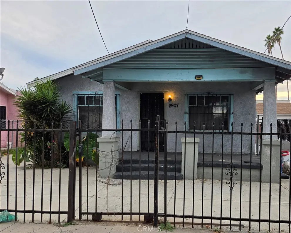 6907 Menlo Street, Los Angeles, CA — listing photo 1