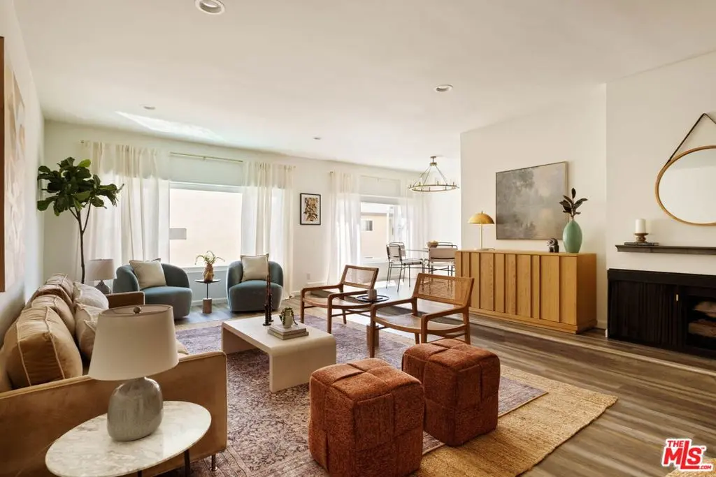 Condominium for sale at 11820 Mayfield Avenue 105, Los Angeles, CA featuring 3 beds and 3 baths