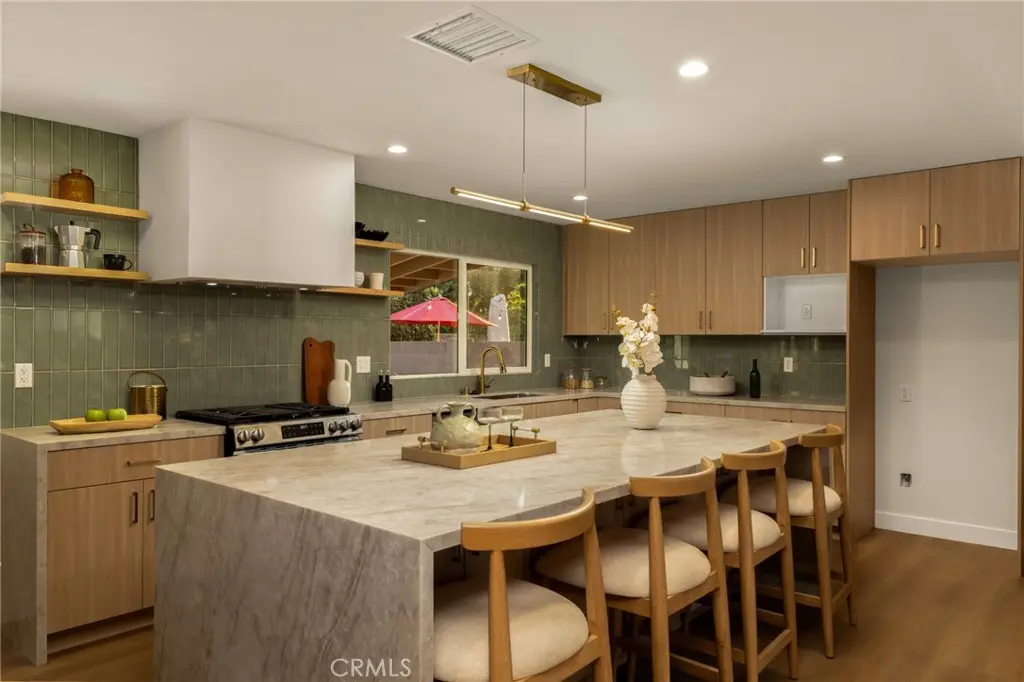 5232 La Luna, La Palma, CA — listing photo 1