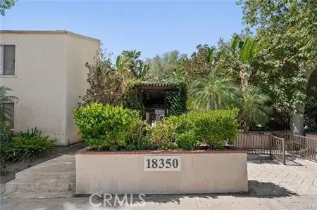 18350 Hatteras 224, Tarzana, CA — listing photo 1