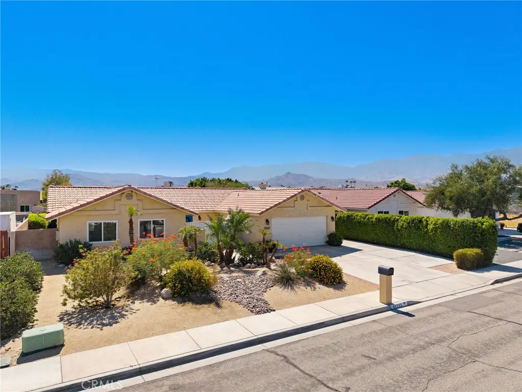 Single Family Residence for sale at 69355 El Canto Road, Cathedral City, CA featuring 3 beds and 2 baths