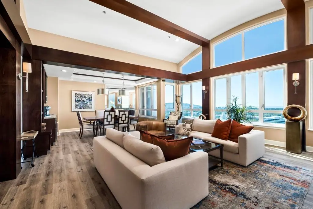3890 Nobel Drive 2102, San Diego, CA — listing photo 1