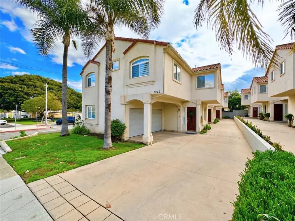 2222 Rockefeller Lane C, Redondo Beach, CA — listing photo 1