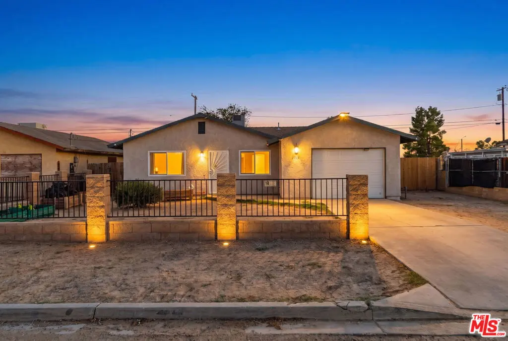 7712 Walpole Avenue, California City, CA — listing photo 1