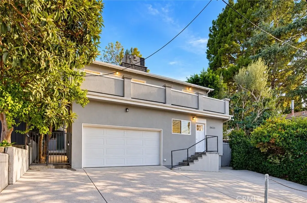 11423 Sunshine Terrace, Studio City, CA — listing photo 1