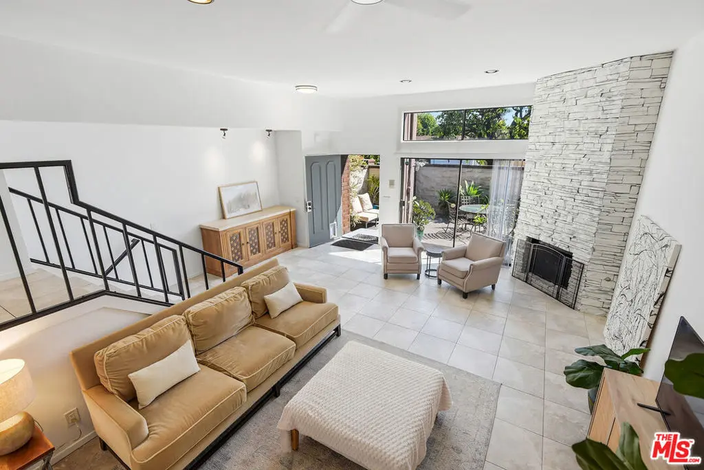 4631 Alla Road 4, Marina Del Rey, CA — listing photo 1