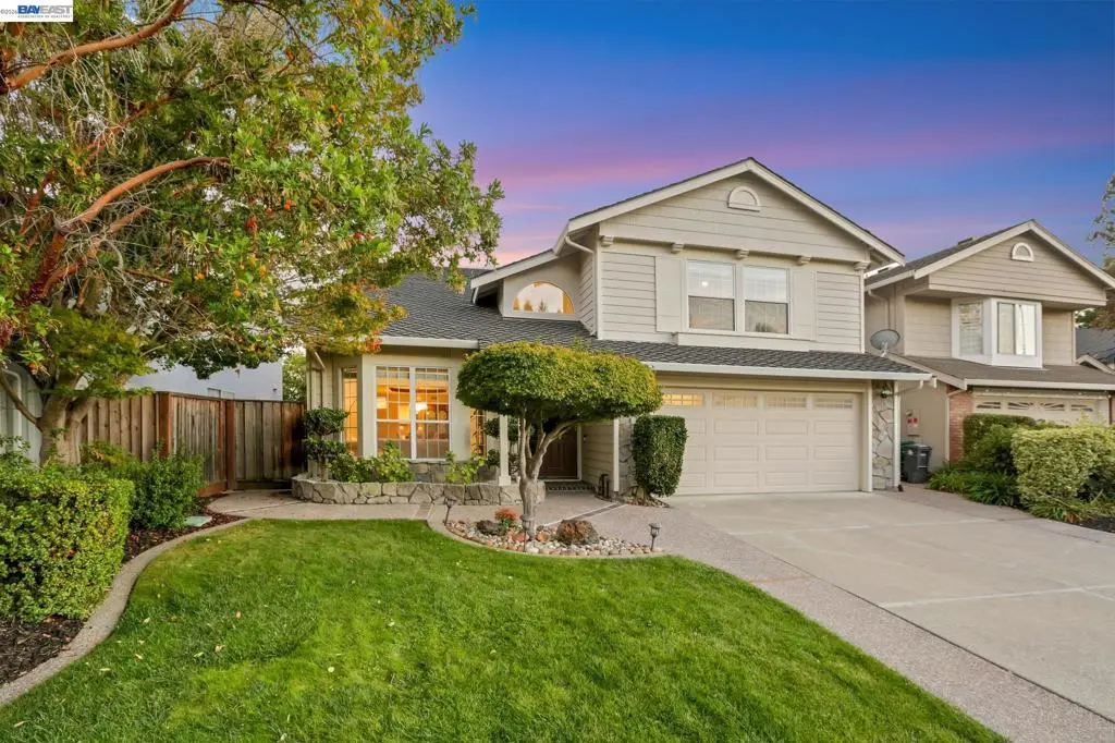 Single Family Residence for sale at 128 Summerset Ct, San Ramon, CA featuring 4 beds and 3 baths