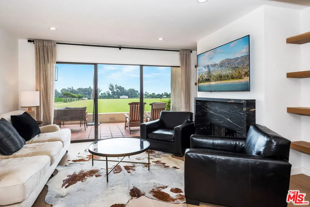 Residential Lease for rent at 3375 Foothill Road 112, Carpinteria, Santa Barbara County, CA featuring 2 beds and 2 baths
