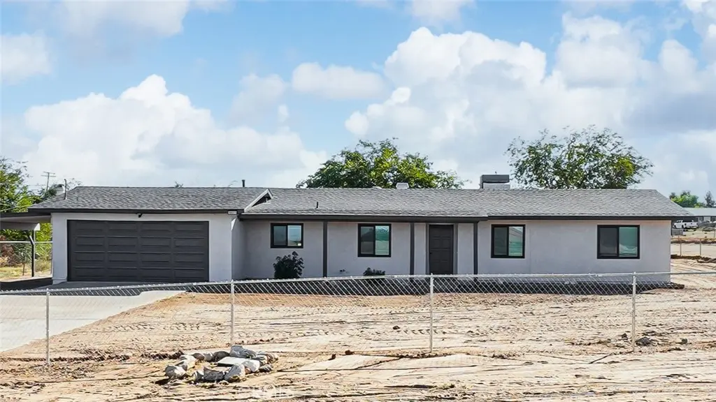 18215 Carob, Hesperia, CA — listing photo 1