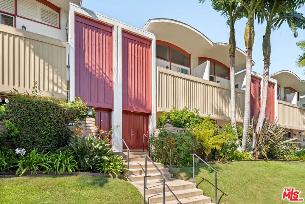 13249 Fiji Way F, Los Angeles, CA — listing photo 1