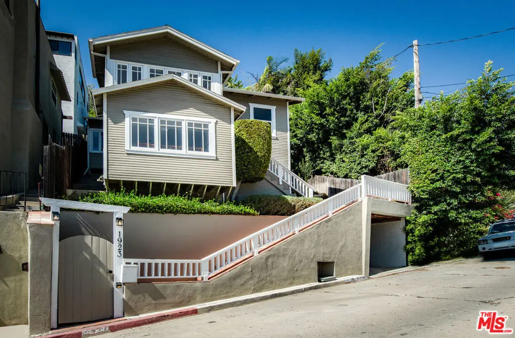 1923 Mayview Drive, Los Angeles, CA — listing photo 1