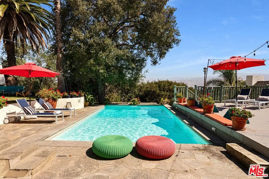 Single Family Residence for sale at 3001 Passmore Drive, Los Angeles, CA featuring 6 beds and 6 baths