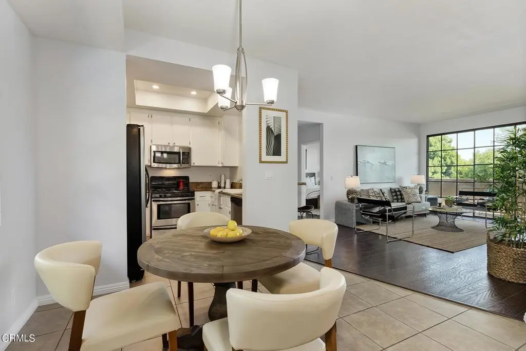 221 S Oak Knoll Avenue 304, Pasadena, CA — listing photo 1