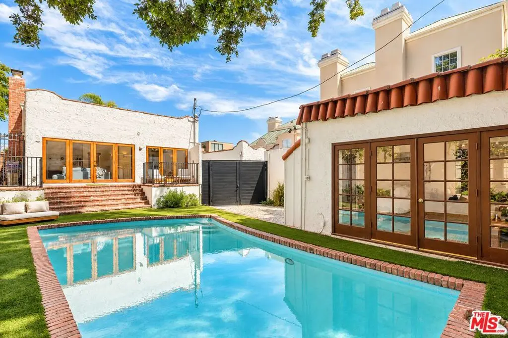 939 N Wetherly Drive, West Hollywood, CA — listing photo 1