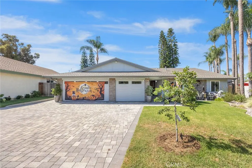 24382 Corta Cresta, Lake Forest, CA — listing photo 1