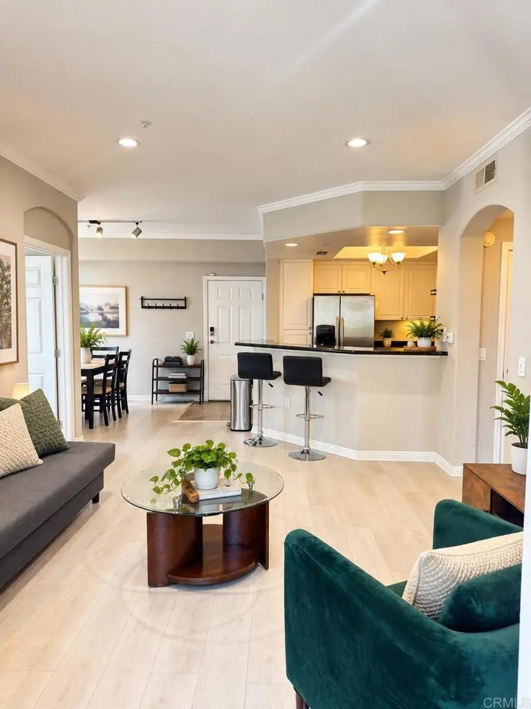 9255 Regents Rd A111, La Jolla, CA — listing photo 1
