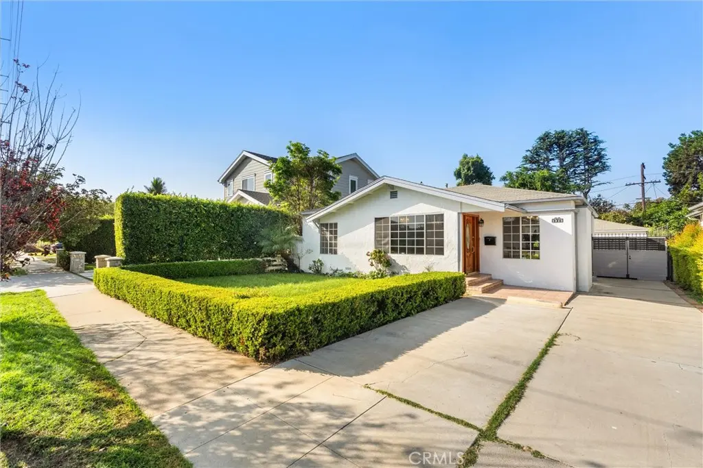 2925 Military Avenue, Los Angeles, CA — listing photo 1