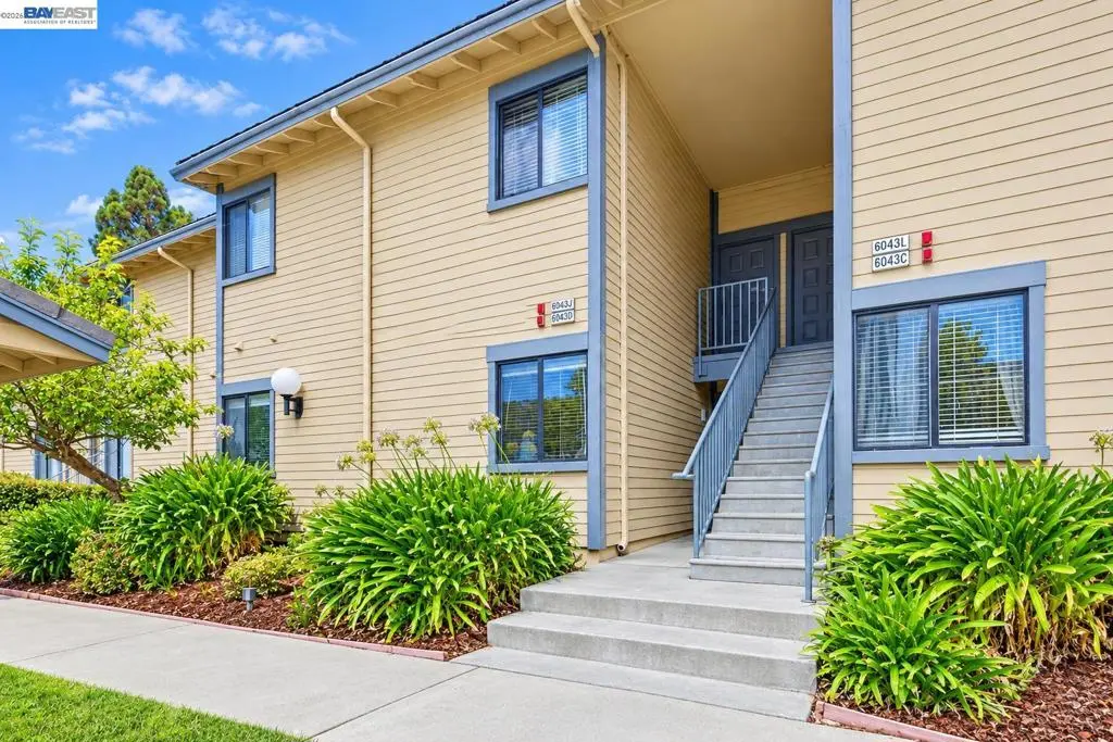 Condominium for sale at 6043 Joaquin Murieta Ave D, Newark, CA featuring 2 beds and 1 bath