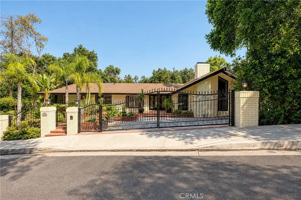 17449 Sumiya Drive, Encino, CA — listing photo 1