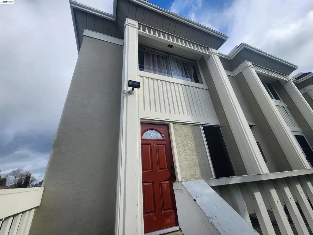 Residential Lease for rent at 3375 NORTON WAY, Pleasanton, Alameda County, CA featuring 2 beds and 2 baths
