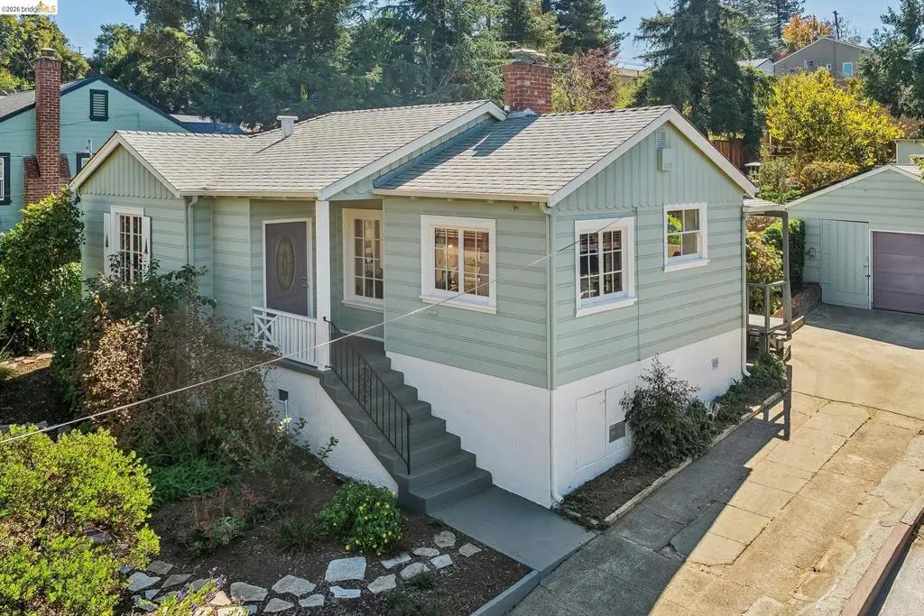 Single Family Residence for sale at 7531 Greenly Dr, Oakland, CA featuring 2 beds and 1 bath