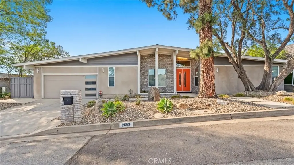 2653 N Mountain Avenue, Claremont, CA — listing photo 1