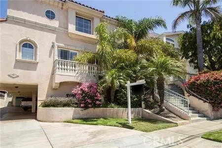 1521 Artesia, Manhattan Beach, CA — listing photo 1