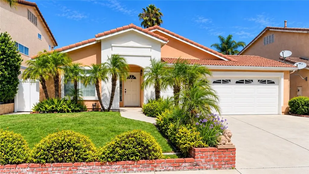 Residential Lease for rent at 37299 Jerome Lane, Murrieta, Riverside County, CA featuring 3 beds and 2 baths