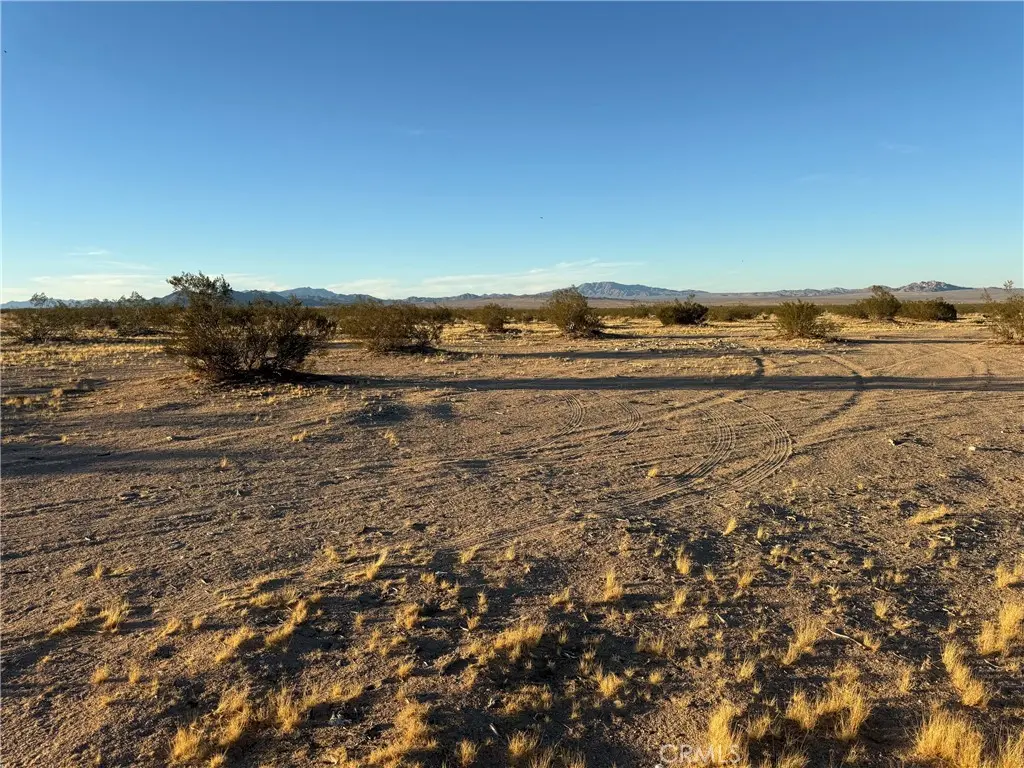 5 Swanee Road, Lucerne Valley, CA — listing photo 1