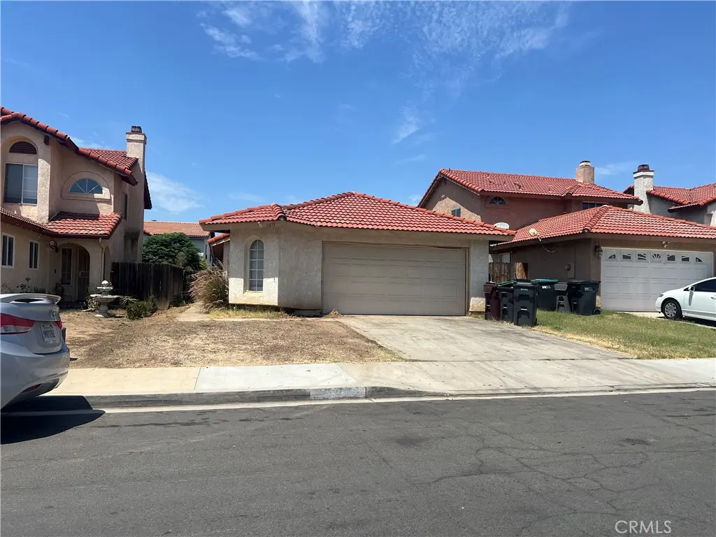 Residential Lease for rent at 13177 Tonikan, Moreno Valley, Riverside County, CA featuring 2 beds and 2 baths