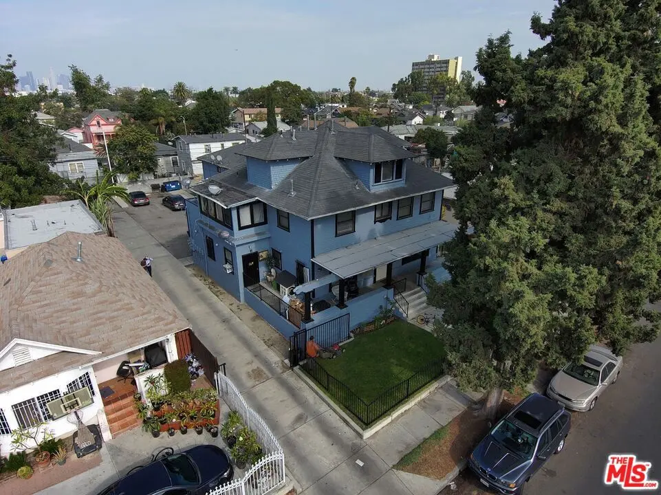 915 E 50th Street, Los Angeles, CA — listing photo 1