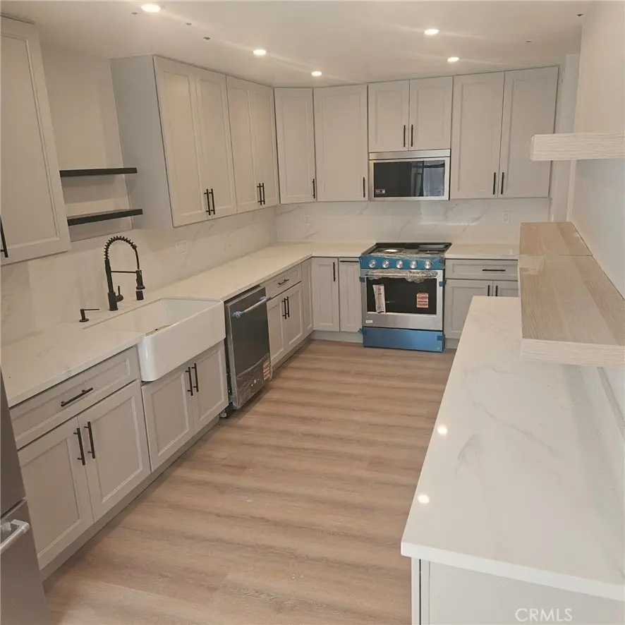 15150 Dickens 203, Sherman Oaks, CA — listing photo 1