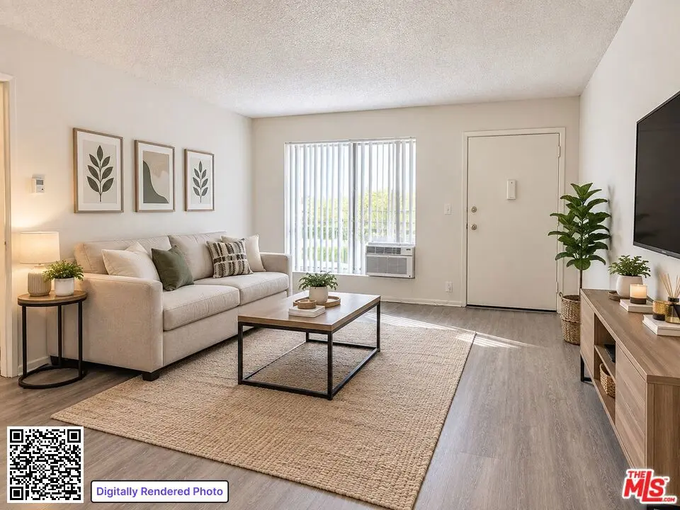 1208 W Adams Boulevard 10, Los Angeles, CA — listing photo 1