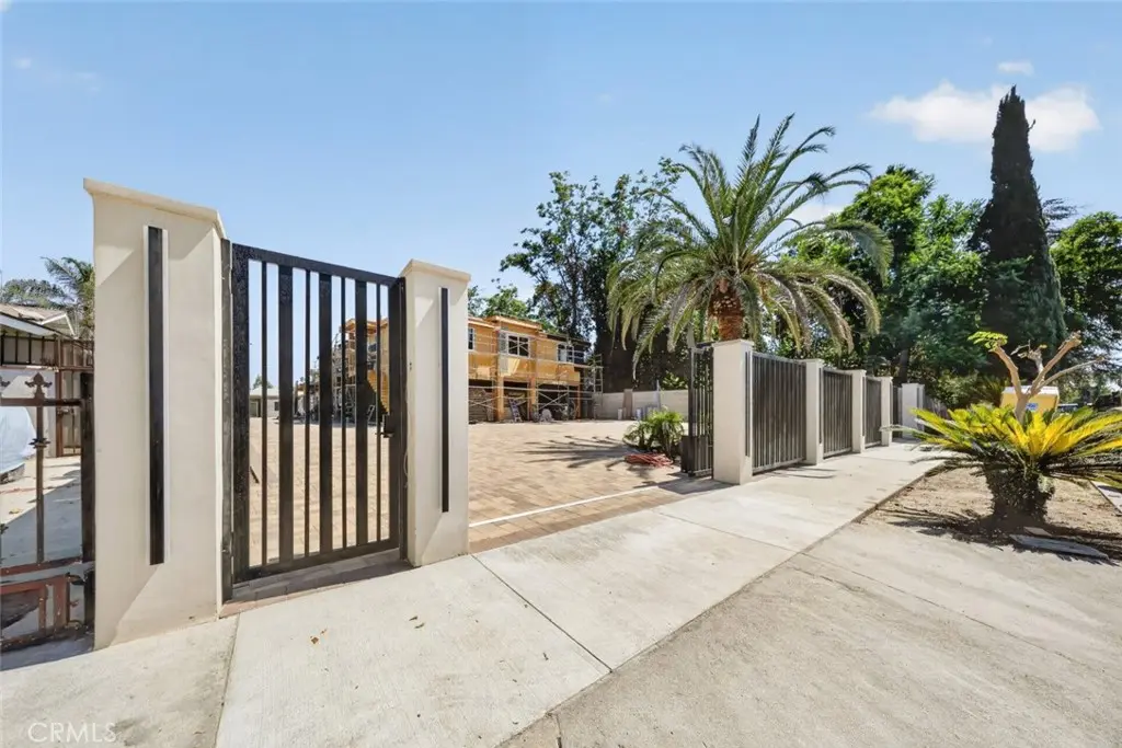 7940 Atoll Avenue, North Hollywood, CA — listing photo 1