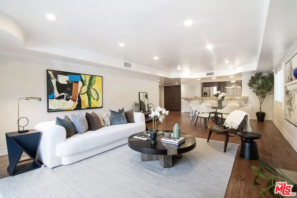 10390 La Grange Avenue 102, Los Angeles, CA — listing photo 1