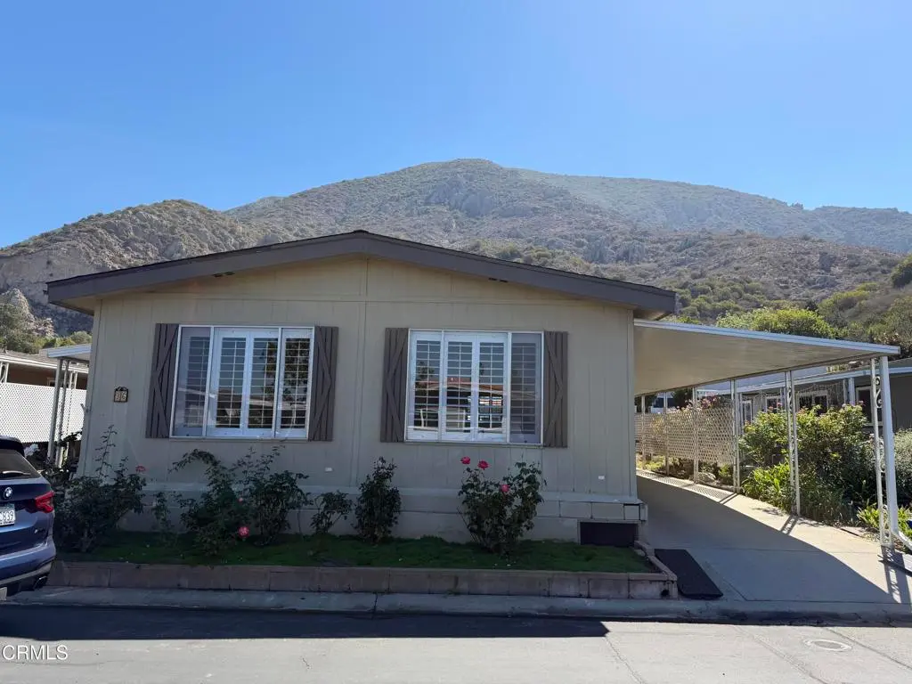 Residential Lease for rent at 36 Irena Avenue 133, Camarillo, Ventura County, CA featuring 2 beds and 2 baths