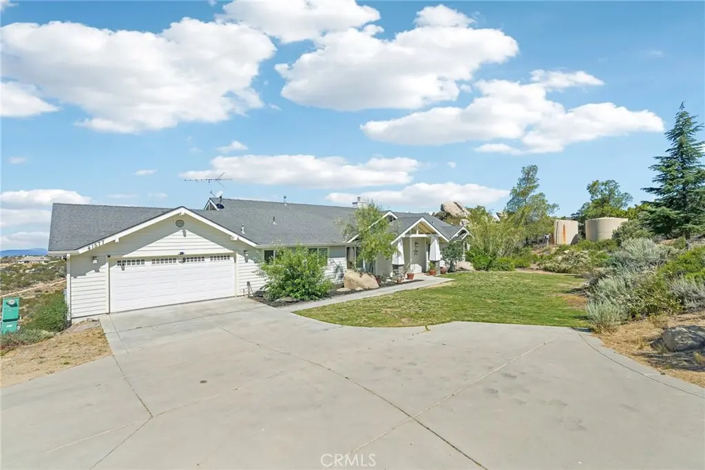41577 Rolling Hills, Aguanga, CA — listing photo 1