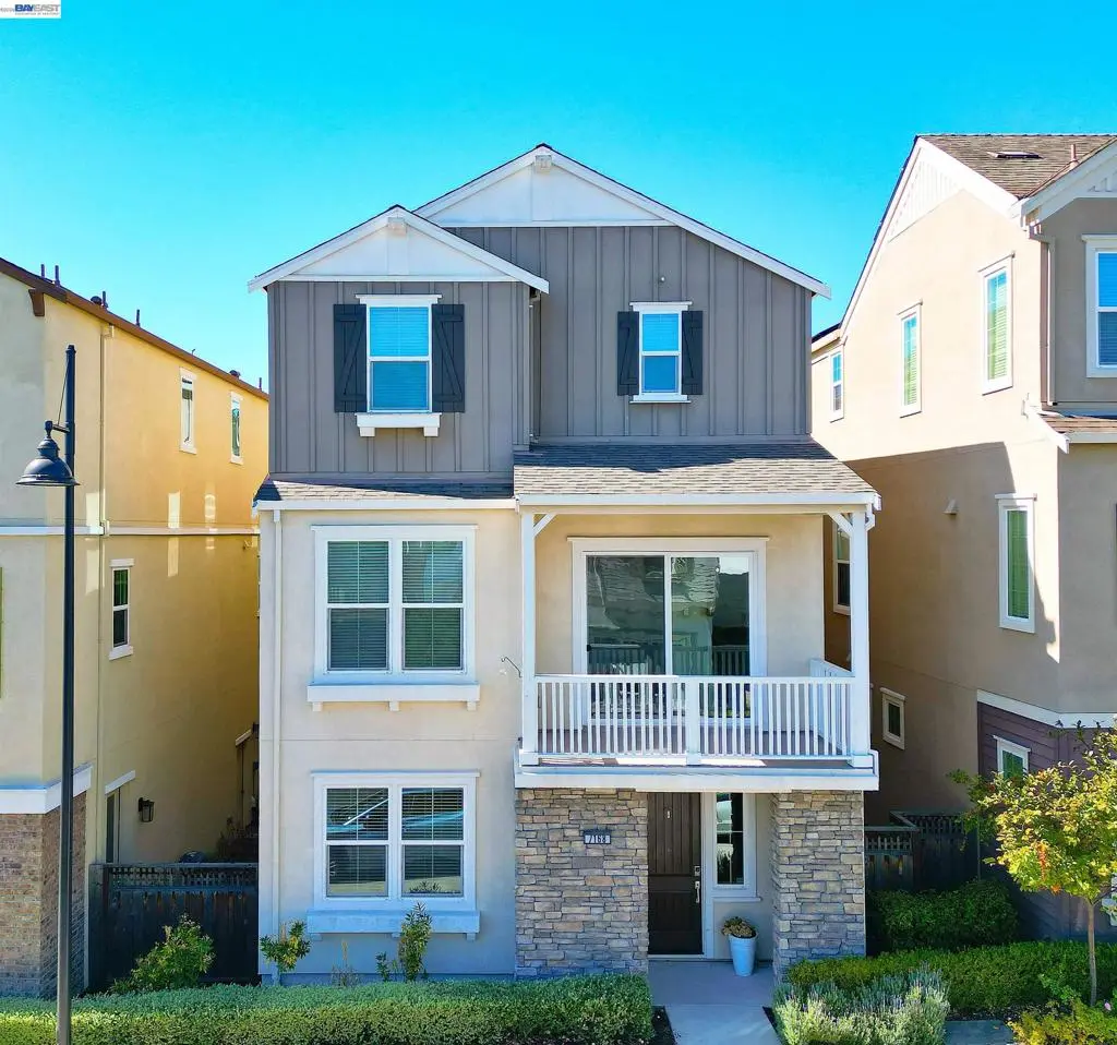 Single Family Residence for sale at 7168 Carneros Ln, Dublin, CA featuring 4 beds and 4 baths