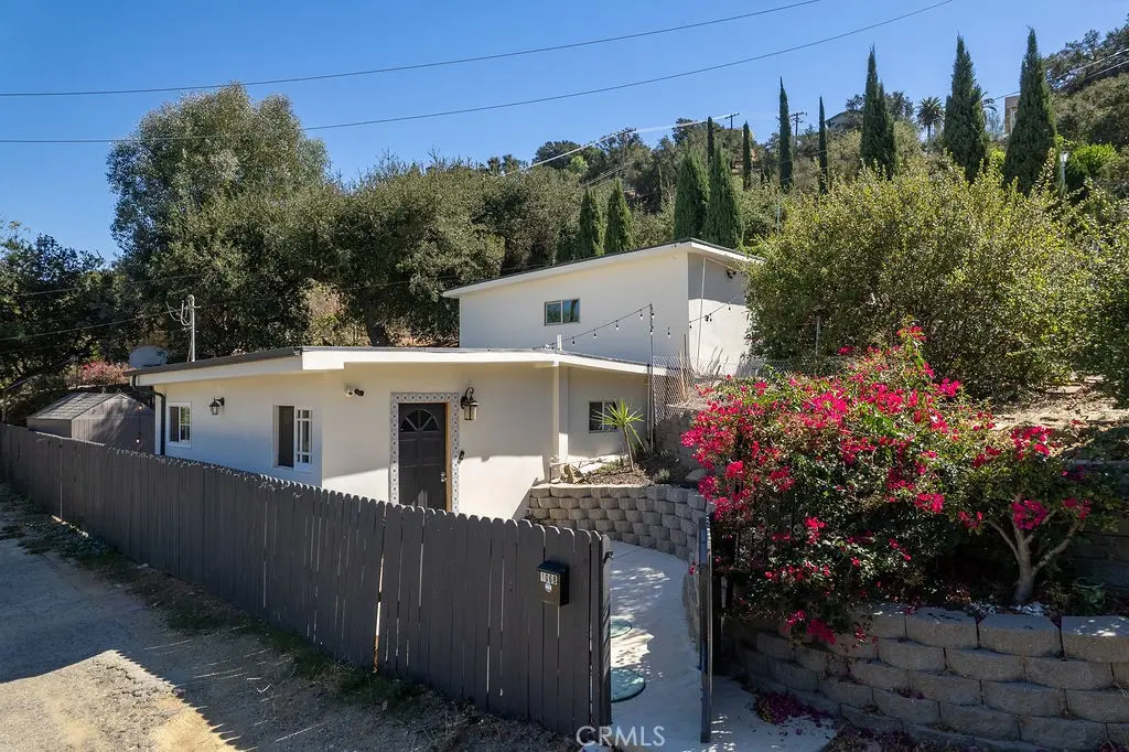 Single Family Residence for sale at 1068 Loma Lane, Simi Valley, CA featuring 1 bed and 1 bath