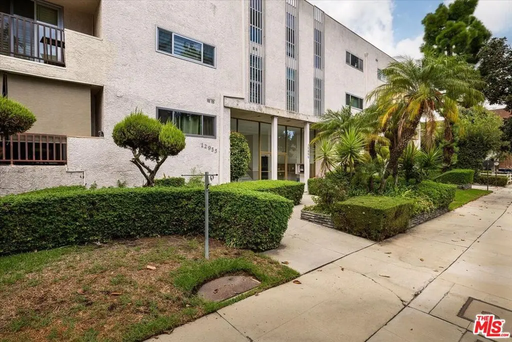12955 Riverside Drive 203, Sherman Oaks, CA — listing photo 1