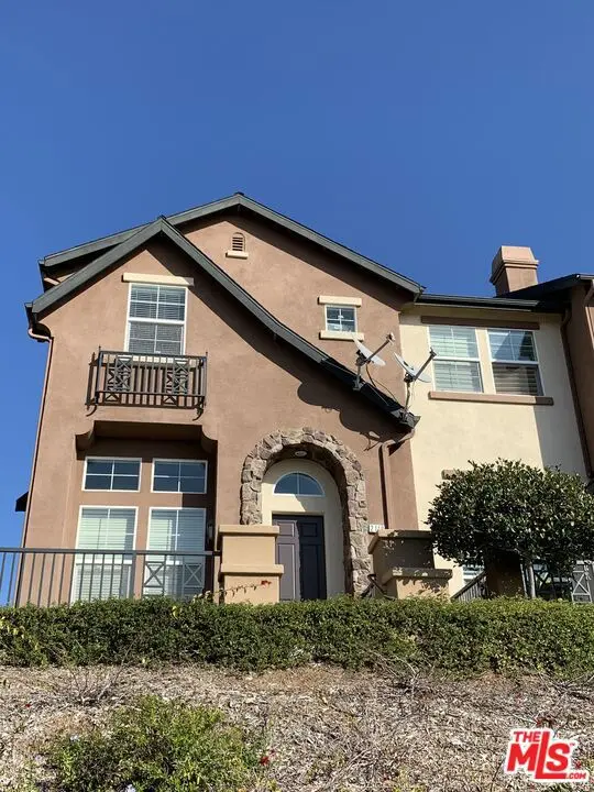 2118 Arnold Way, Fullerton, CA — listing photo 1