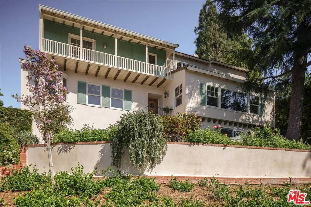 2560 Micheltorena Street, Los Angeles, CA — listing photo 1