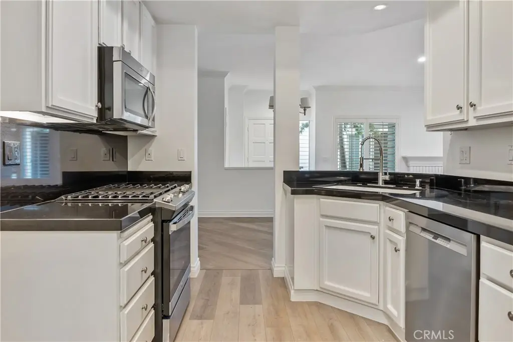 275 Haverfield, Newport Beach, CA — listing photo 1