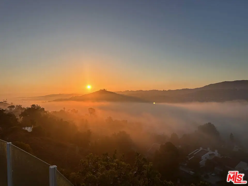 Single Family Residence for rent at 24658 Cordillera Drive, Calabasas, CA featuring 4 beds and 4 baths