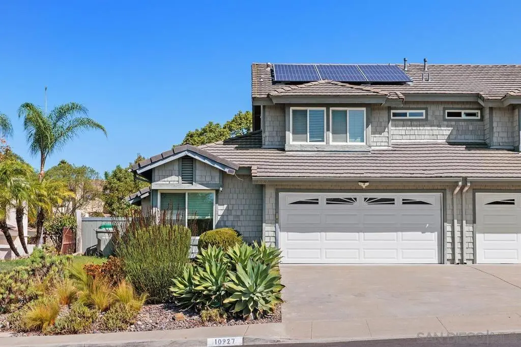 Residential Lease for rent at , San Diego, CA featuring 3 beds and 3 baths