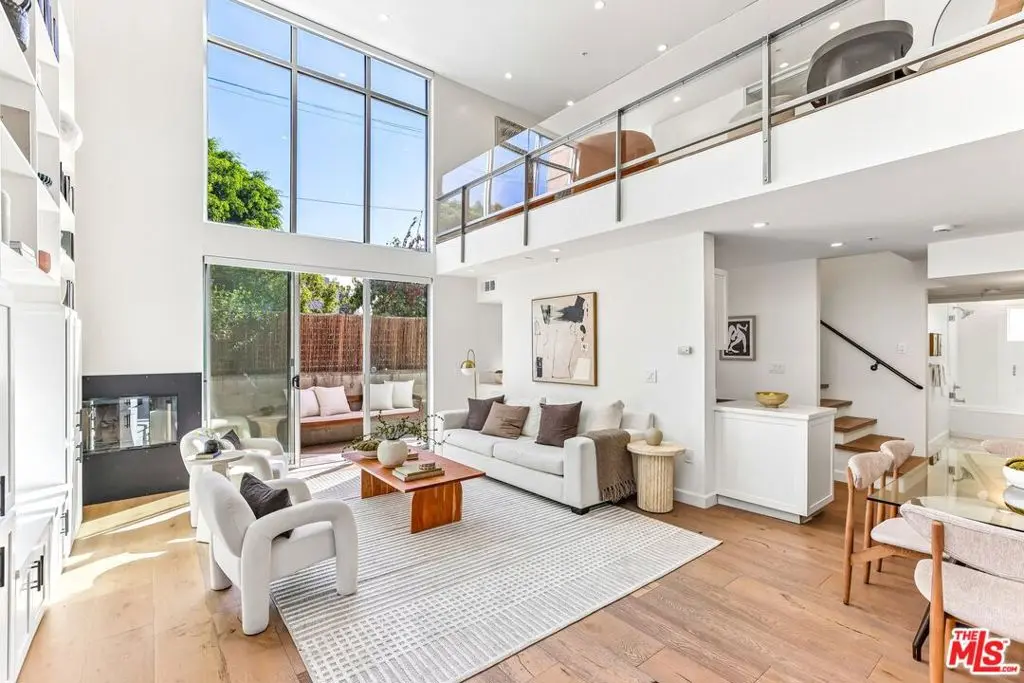 5806 Waring Avenue 7, Los Angeles, CA — listing photo 1