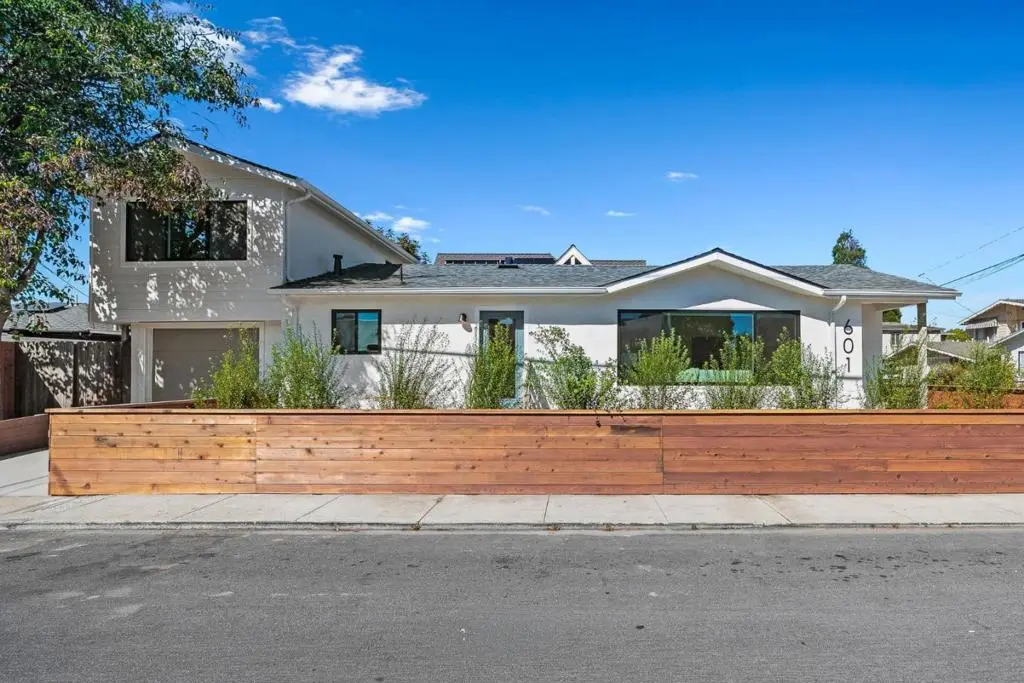 Single Family Residence for sale at 601 Oak Drive, Capitola, CA featuring 3 beds and 2 baths